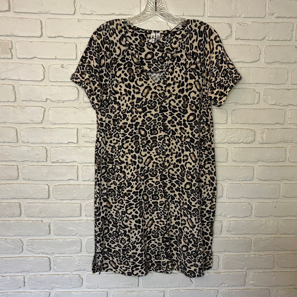 Cable & Guage Women's‎ Short Sleeve V Neck Soft Leopard Print Dress Size Medium